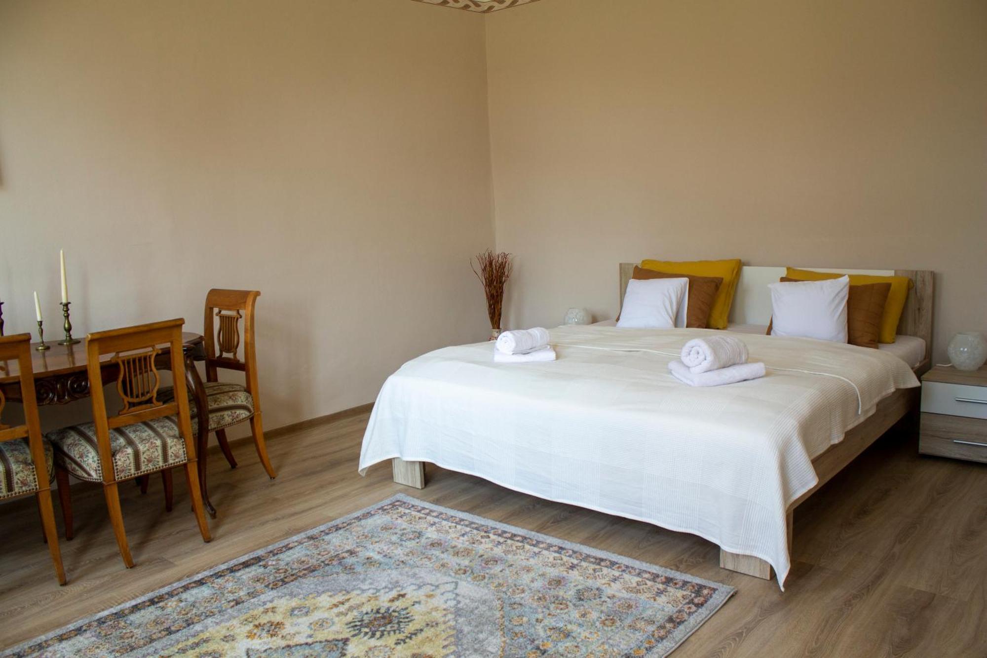 Villa Flora Kiskunmajsa Kültér fotó